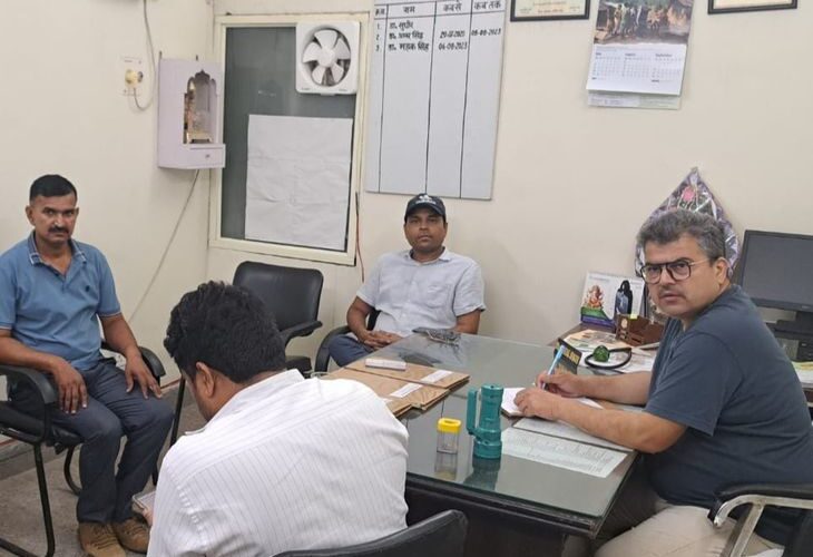 Officials conducted a surprise inspection of CHC centers in Meerut | मेरठ में सीएचसी सेंटरों का निरीक्षण किया: कहीं व्यवस्था ठीक तो कहीं खामियां मिलीं, CMO ने कहा- लिखित रिपोर्ट होगी तैयार – Meerut News